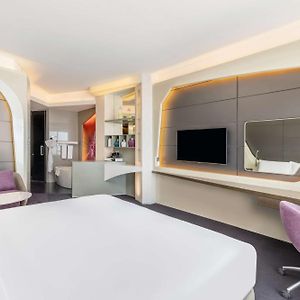 Deluxe Zimmer mit Kingsize-Bett